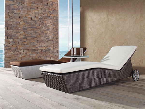 POLYRATTAN CHAISE LOUNGE WITH WHEELS | SUNBED